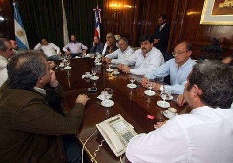 Cobos recibió a su tropa en pleno.