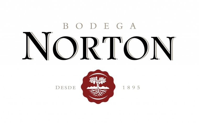 La bodega elabora grapa orgánica con uvas Malbec de Agrelo, Lujánd de Cuyo. Foto: web