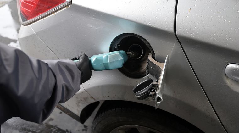 Falta en combustible en muchos lugares del país Foto: ALF PONCE MERCADO / MDZ