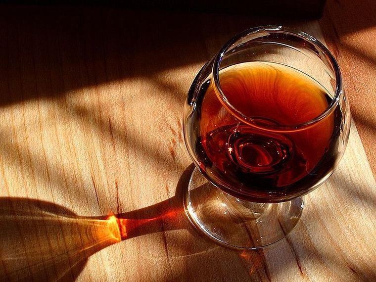 Muchas personas murieron por consumir este vino.