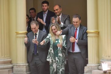 Karina Milei, Manuel Adorni y Diego Santilli en el Congreso. Foto: NA