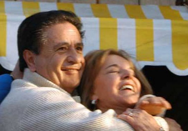 Duhalde junto a su esposa Chiche. Foto: Web
