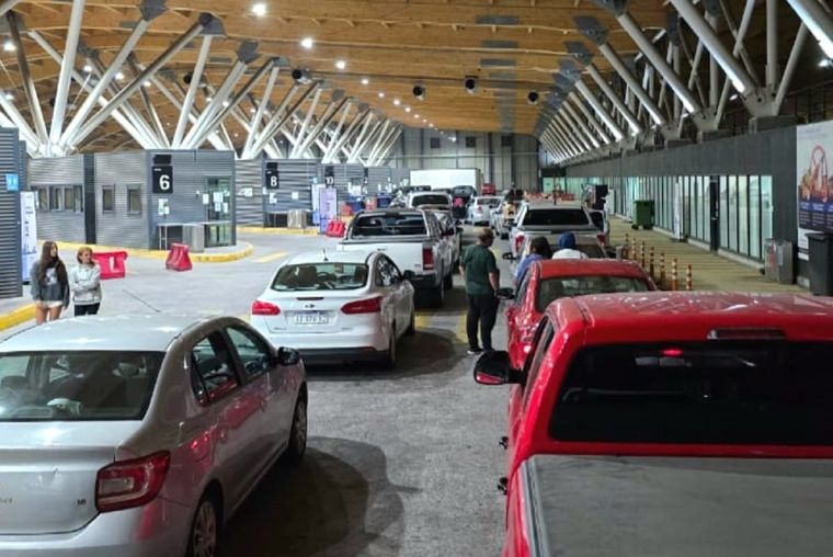 La demora para cruzar a Chile actualmente es de 3 horas. Foto: Gentileza