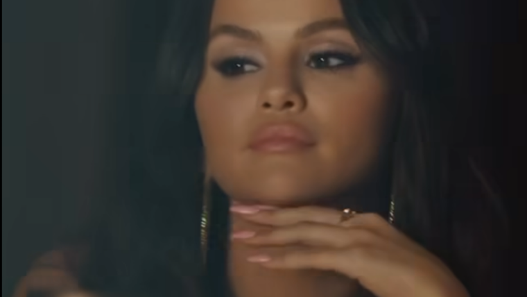 Selena Gómez De fiesta. Foto: Fuente: Imagen - Instagram @selenagomez