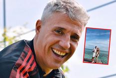 Enamorado El ex delantero de la Selección se muestra feliz con su novia. Enamorado El ex delantero de la Selección se muestra feliz con su novia.