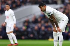 El Cuti Romero recibió una sanción extra por parte de la FA y no estará en el duelo frente al Aston Villa.