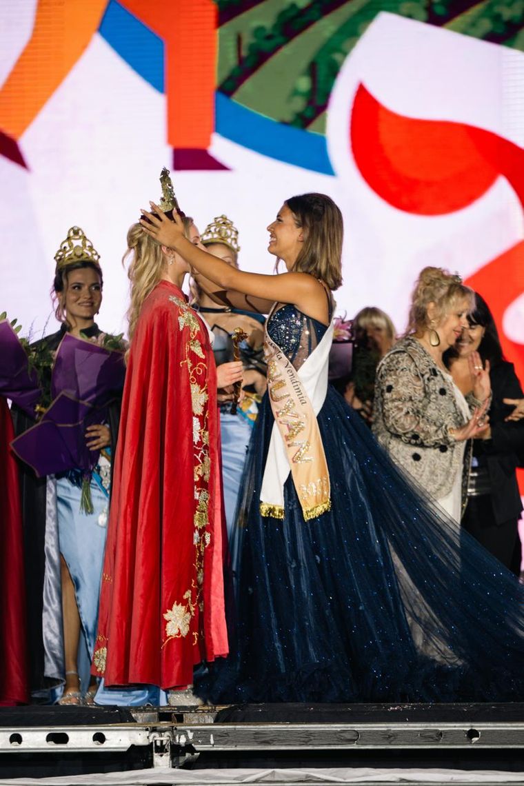 Agustina, la flamante Reina. Agustina, la flamante Reina.