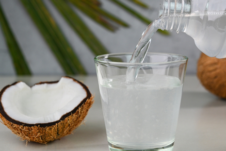 Te compartimos para este verano este secreto tropical: receta de agua de coco refrescante y deliciosa. Te compartimos para este verano este secreto tropical: receta de agua de coco refrescante y deliciosa.