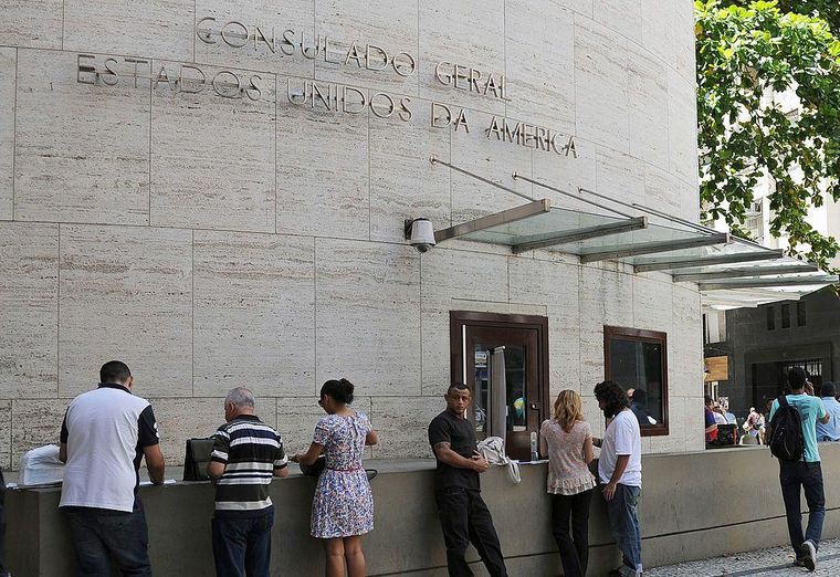 El Departamento de Estado no informó de hasta cuándo estará vigente la suspensión de las entrevistas.
