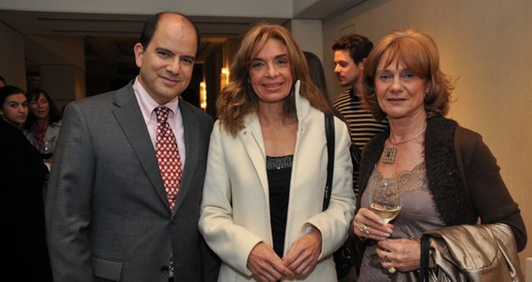 Daniel Dolatre-gerente de Park Hyatt Mendoza-, la diputada nacional y senadora electa Laura Montero y la artista Vivian Magis. Foto: Pachy Reynoso / MDZ