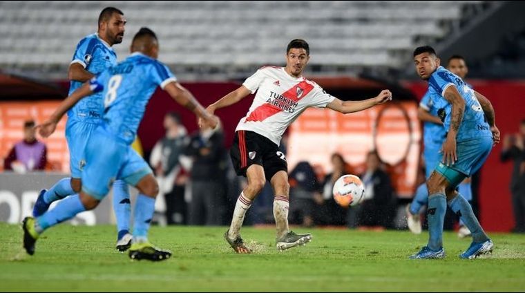 En marzo, River goleó a Binacional en el Monumental.