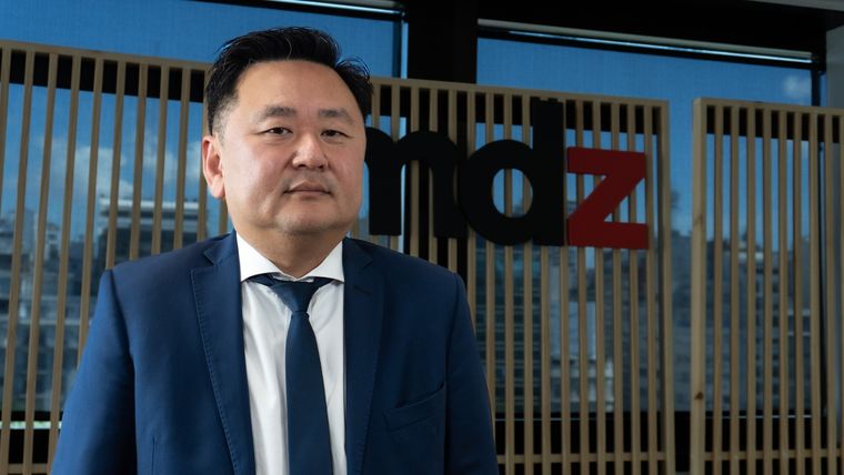 Alejandro Kim, candidato a legislador porteño de Principios y Valores, visitó la redacción de MDZ. Foto: Agustín Tubio/MDZ