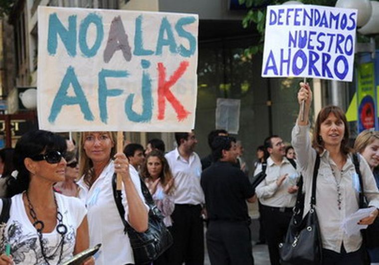 Los carteles contra el matrimonio Kirchner abundaron. Foto: MDZ