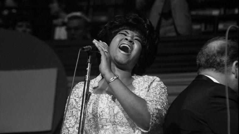 Foto: https://www.nytimes.com/es/2018/08/16/espanol/cultura/aretha-franklin.html