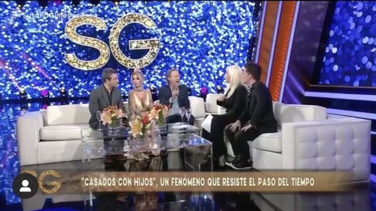El elenco de Casados con hijos en el programa de Susana Giménez