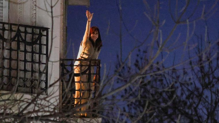 Cristina Kirchner cumplirá la condena en su departamento de Constitución.