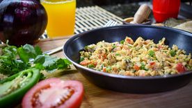 Huevos a la mexicana Una receta simple y deliciosa para hacer en minutos. Foto: Shutterstock
