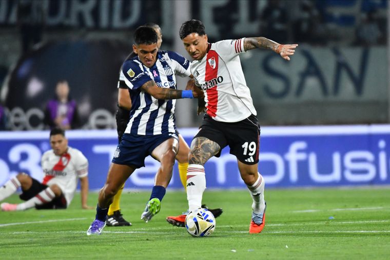 River venció a Talleres en el Mario Alberto Kempes.