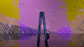 El misterioso paquete de prensa sugiere el debut de un teléfono plegable tipo Fold de Motorola. El misterioso paquete de prensa sugiere el debut de un teléfono plegable tipo Fold de Motorola.