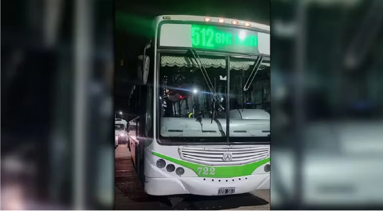 En el siniestro estuvo involucrado un colectivo de la línea 512 (imagen ilustrativa) Foto: NA