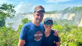 Manuel Adorni y su esposa Bettina Angeletti.