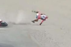 video: el terrible palo en el que el tati mercado termino fracturado y afuera de la carrera en cataluna