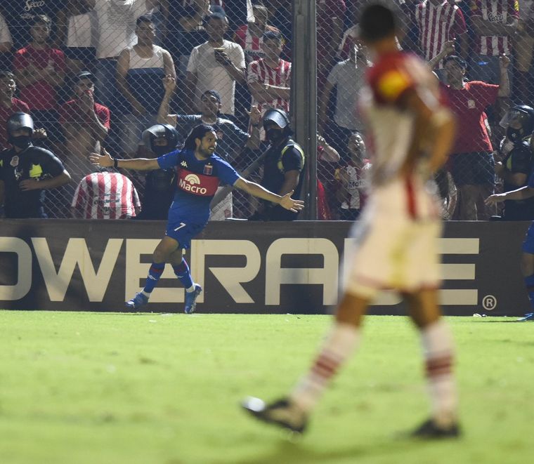 Tigre busca regresar a Primera tras dos años Foto: Télam