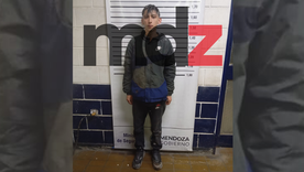 El sospechoso fue detenido en Las Heras tras un persecución, en la que secuestraron una moto con pedido de captura. El sospechoso fue detenido en Las Heras tras un persecución, en la que secuestraron una moto con pedido de captura.