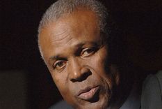 dolor en la nba por el fallecimiento de kc jones, leyenda de los celtics