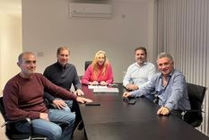 La mesa política de La Libertad Avanza. Lule Menem, Karina Milei, Sebastián Pareja con sus socios del PRO.