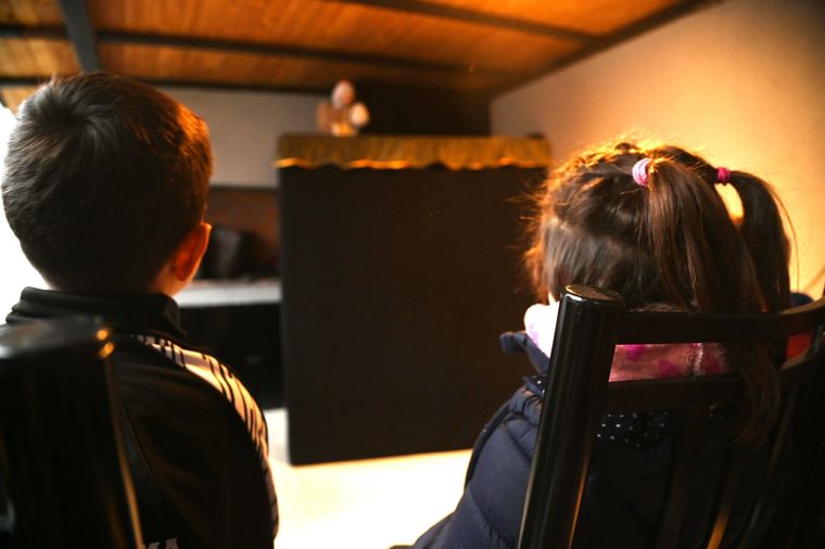 De los 648 niños y adolescentes que viven en hogares, 114 tienen sentencia de adoptabilidad. De los 648 niños y adolescentes que viven en hogares, 114 tienen sentencia de adoptabilidad.