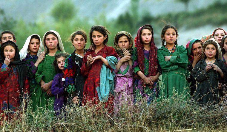 Las niñas en Afganistán mayores a 12 años no pueden acceder a la educación.