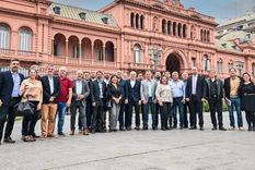 Luego del escándalo del pago para el acto de Milei, Karina los bancó. Foto: X.