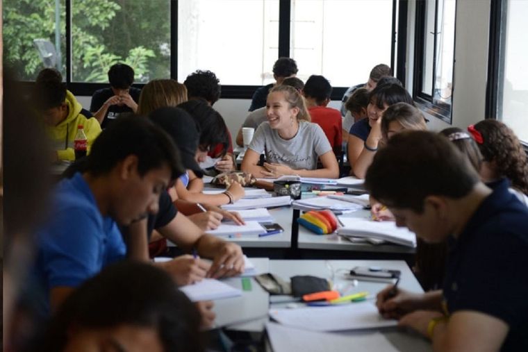 Realizar una carrera universitaria puede ser fundamental para tu futuro Foto: MDZ