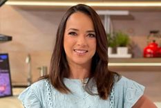 Adamari López, a sus 50 años transformó su cuerpo con hábitos saludables y luce radiante.