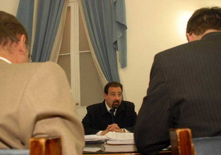 El ministro de Seguridad está en la Legislatura. Foto: Gerardo Gómez / MDZ