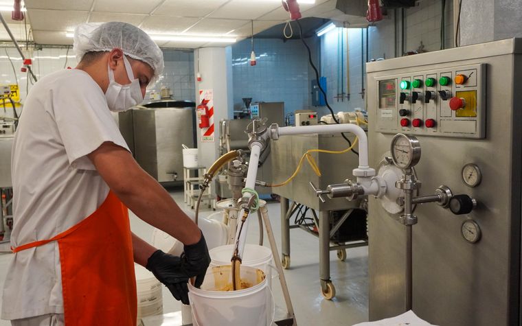 En tiempos de robots y producción en serie, Luis Soppelsa explica por qué seguir haciendo helado con las recetas de su abuelo, sigue teniendo sentido.