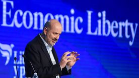 El ministro de Desregulación, Federico Sturzenegger, celebró el nuevo DNU que modifica el sistema de licitación de la obra pública. Foto: Noticias Argentinas