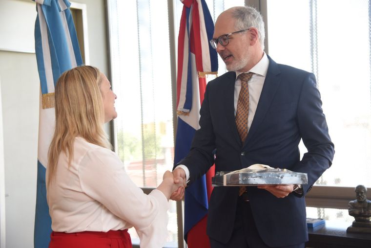 Casado y Verheijden coincidieron en fortalecer los lazos entre Mendoza y los Países Bajos durante la visita oficial del diplomático.