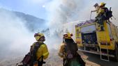 Siguen los trabajos de los bomberos en Chubut Siguen los trabajos de los bomberos en Chubut