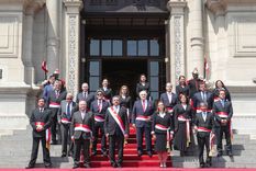 peru: renunciaron 12 ministros y el nuevo gobierno esta en jaque