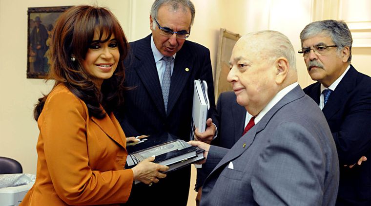 Altri tempi. Subsidios, tarifas pisadas y nula medición de pobreza. Foto: MDZ.