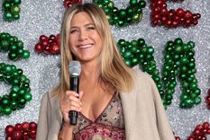 Jennifer Aniston festejó por anticipado con su árbol de Navidad y varias de sus celebridades amigas (Foto: Paramount) Jennifer Aniston festejó por anticipado con su árbol de Navidad y varias de sus celebridades amigas (Foto: Paramount)