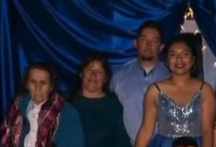 EL video refleja un relación a través de las redes sociales entre Laudelina Peña y María Victoria Caillava Foto: Captura de video