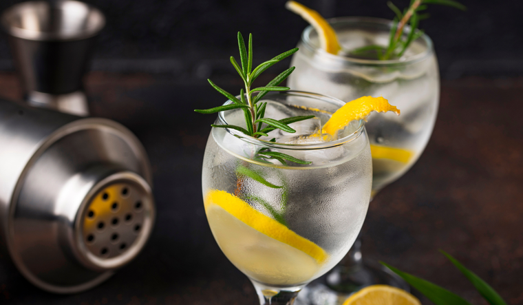 El gin tonic combina ingredientes accesibles y es fácil de preparar. El gin tonic combina ingredientes accesibles y es fácil de preparar.