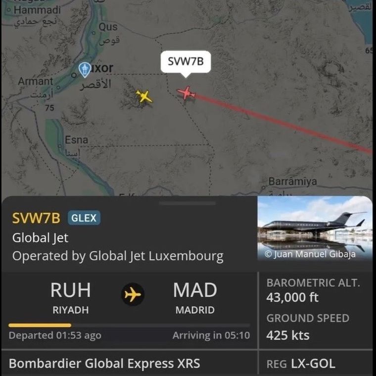 El mapa aéreo muestra al avión de Cristiano rumbo a Madrid. El mapa aéreo muestra al avión de Cristiano rumbo a Madrid.