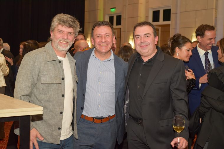 Diego Menniti, Gustavo Blanco y Mauricio Rasso. Diego Menniti, Gustavo Blanco y Mauricio Rasso.
