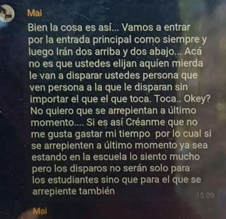 Alumnos de una escuela de Ingeniero Maschwitz planificaron por WhatsApp realizar una masacre. Alumnos de una escuela de Ingeniero Maschwitz planificaron por WhatsApp realizar una masacre.