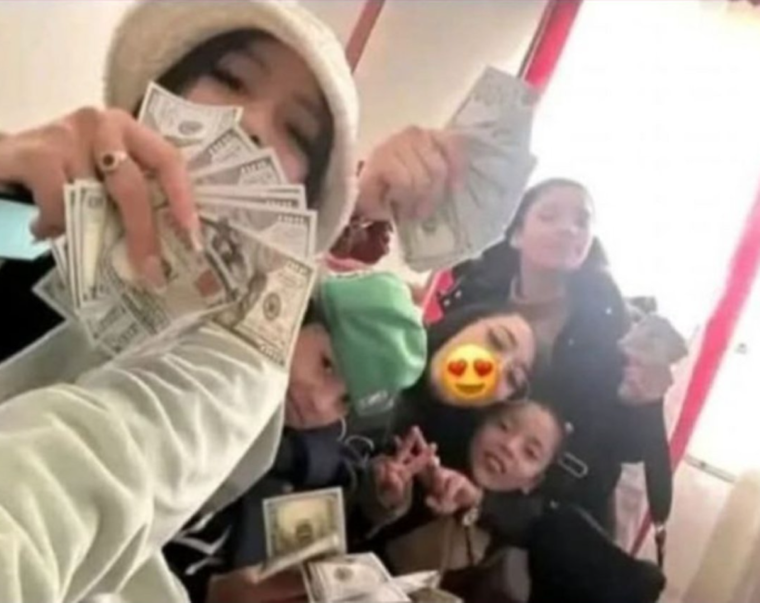 El narco habría asesinado a las jóvenes después de que le robaran dinero.
