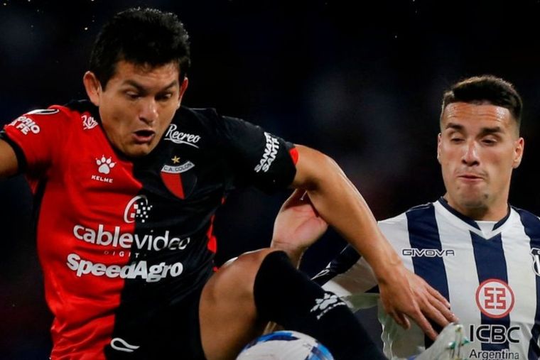 Todo igualado entre Colón y Talleres en la ida de los octavos.